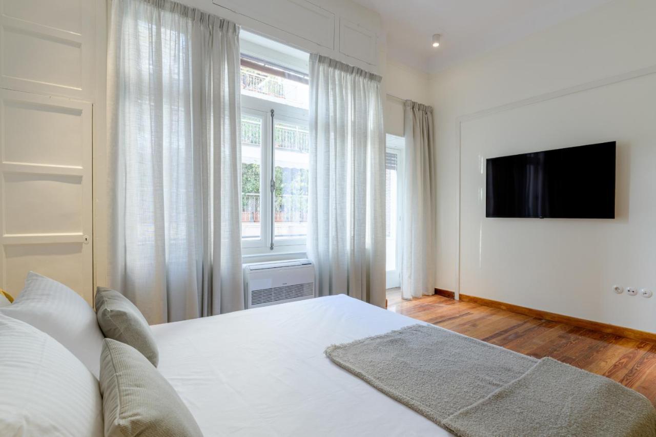Your 4 Bdrm Dream House Acropolis View & Jacuzzi Ateny Zewnętrze zdjęcie